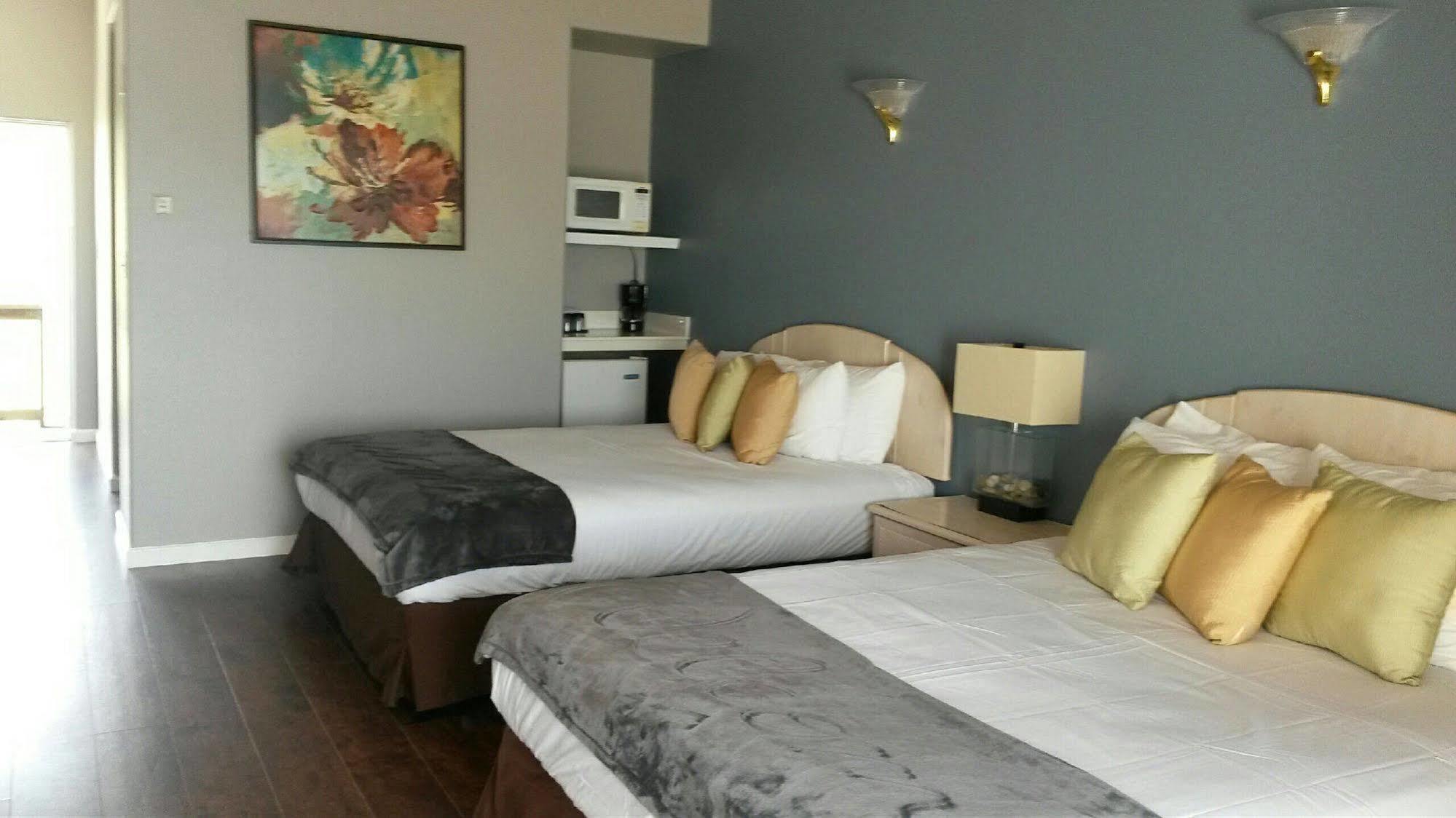 The Oceanfront 2* Shelter Cove